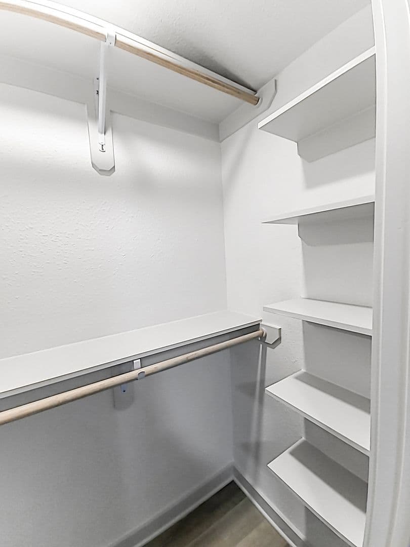 Beaumont Apartment: 2020 Cottonwood St