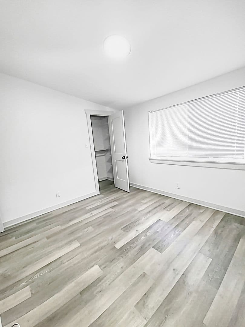 Beaumont Apartment: 2020 Cottonwood St