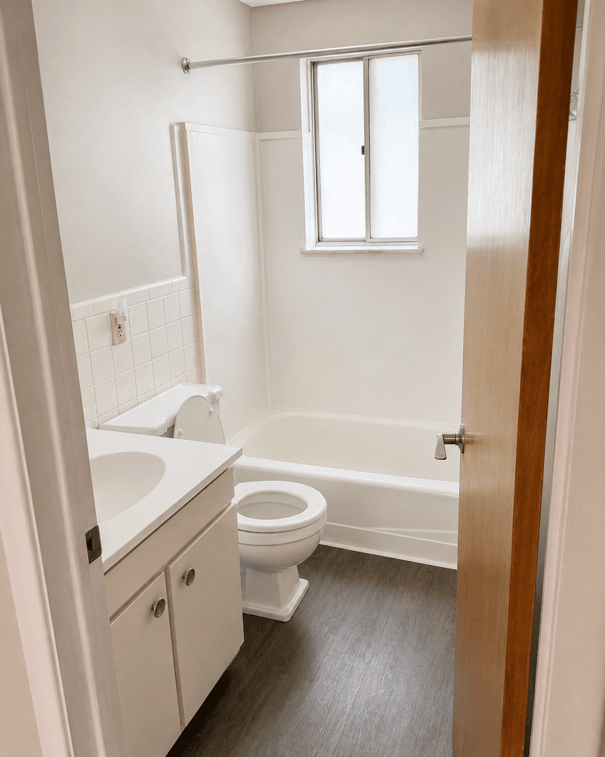 Lansing Apartment: 3225-3227 Holiday Dr