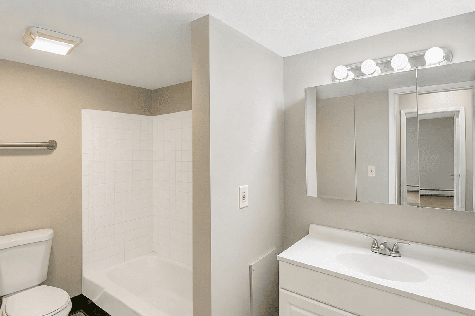 Jackson Apartment: 720 W. Michigan Avenue