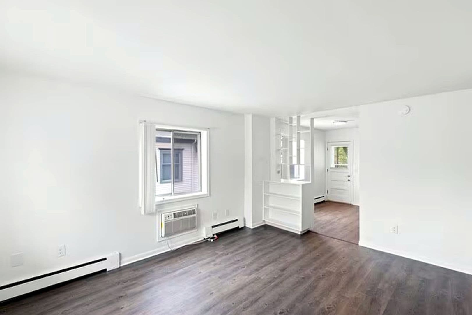 Grand Ledge Apartment: 412 & 418 N. Clinton Street