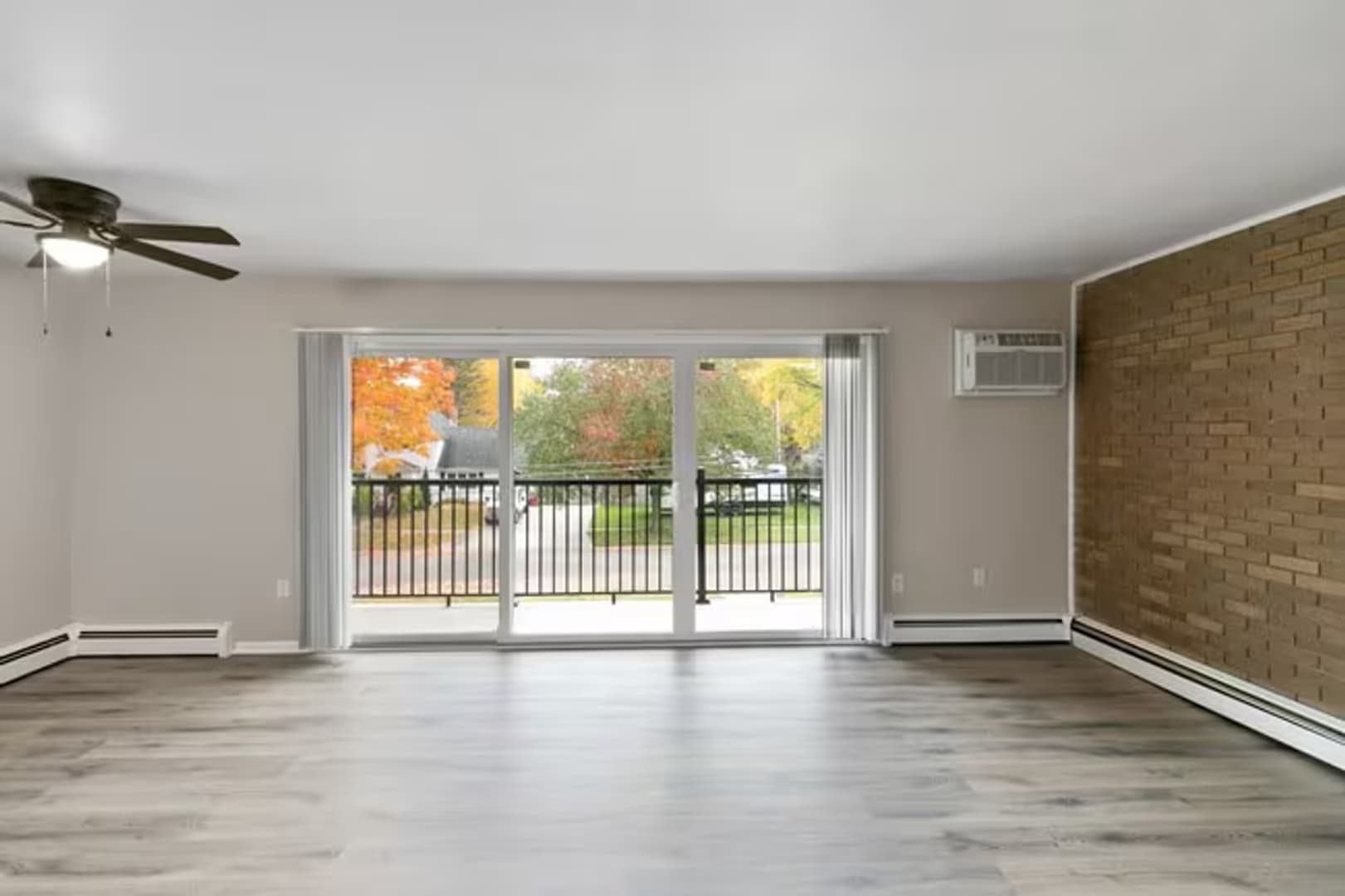 Mason Apartment: 703 S Rogers St