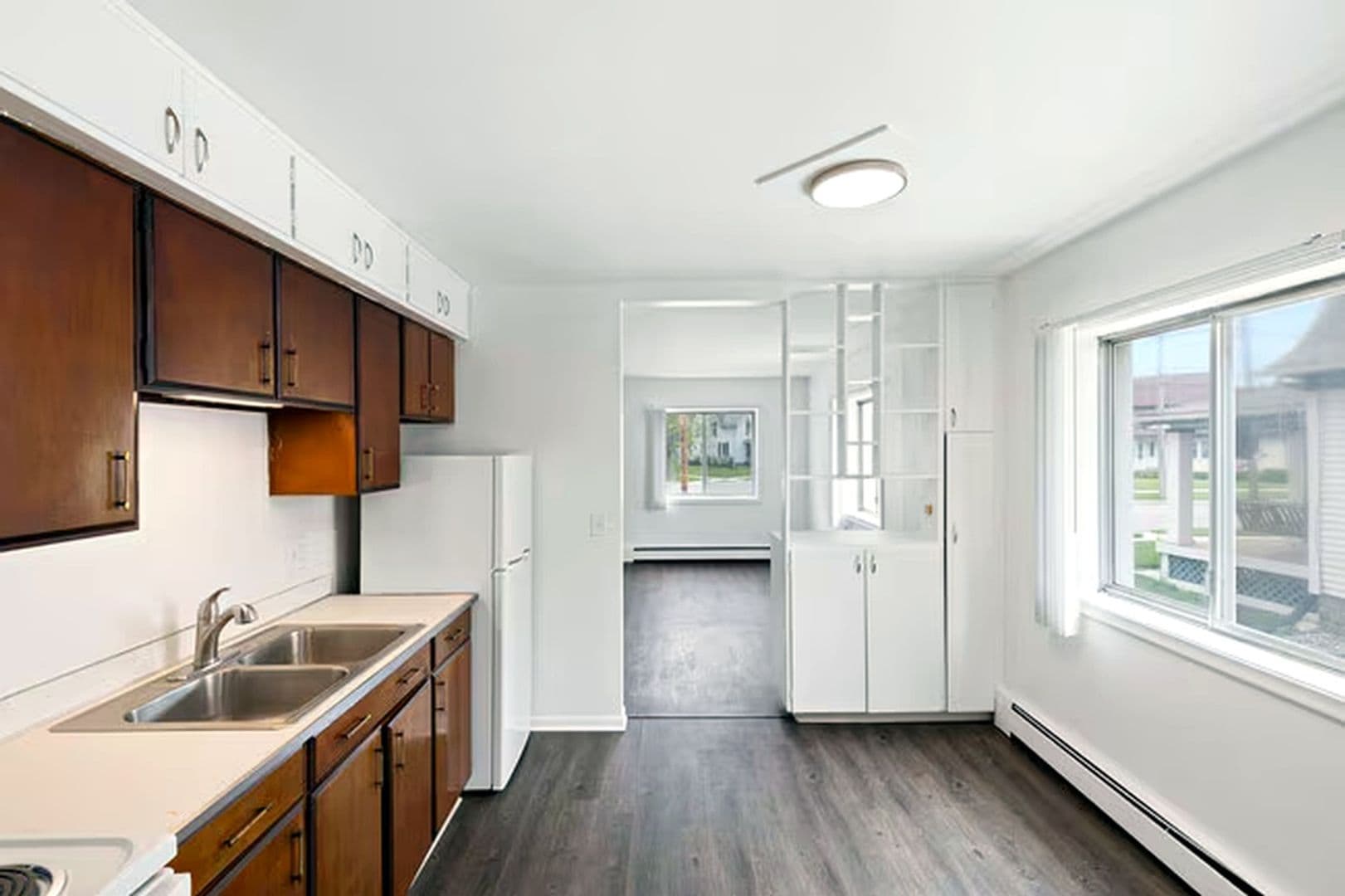 Grand Ledge Apartment: 412 & 418 N. Clinton Street
