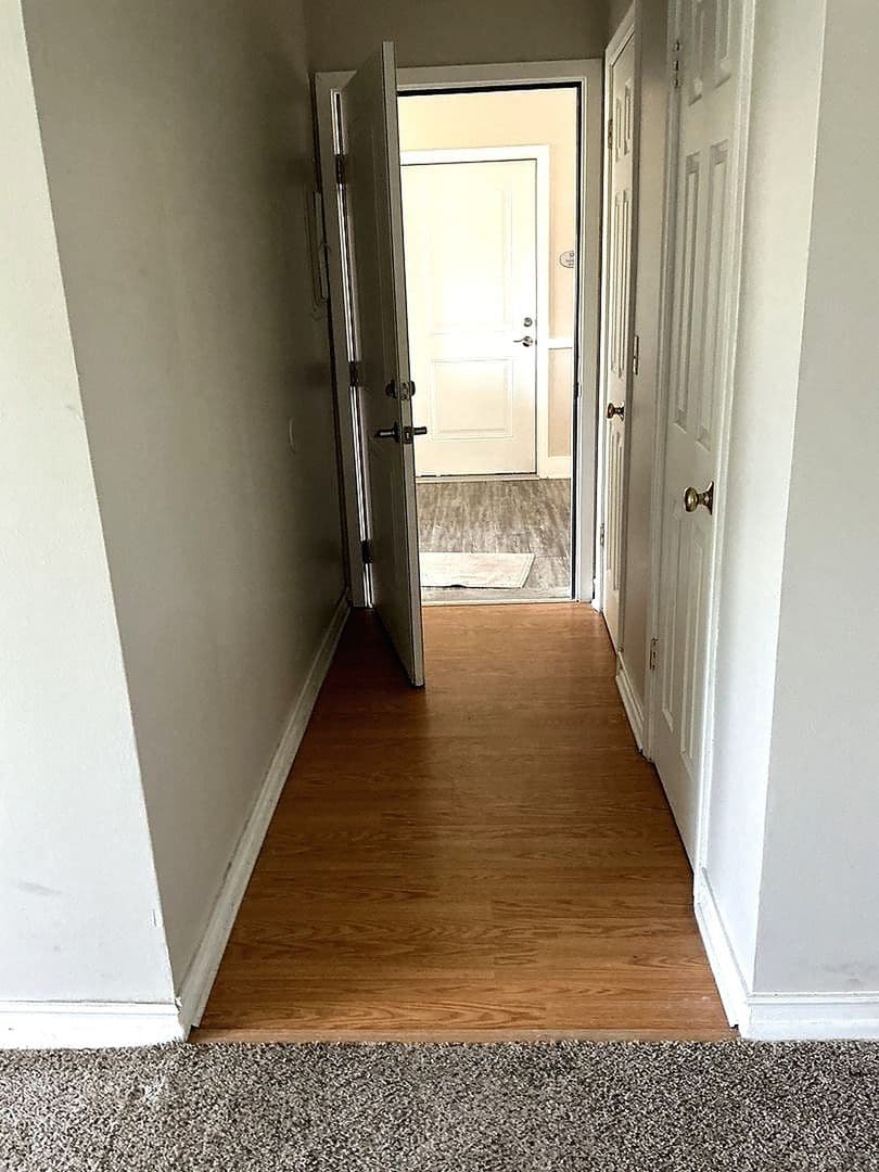 Lansing Apartment: 3225-3227 Holiday Dr
