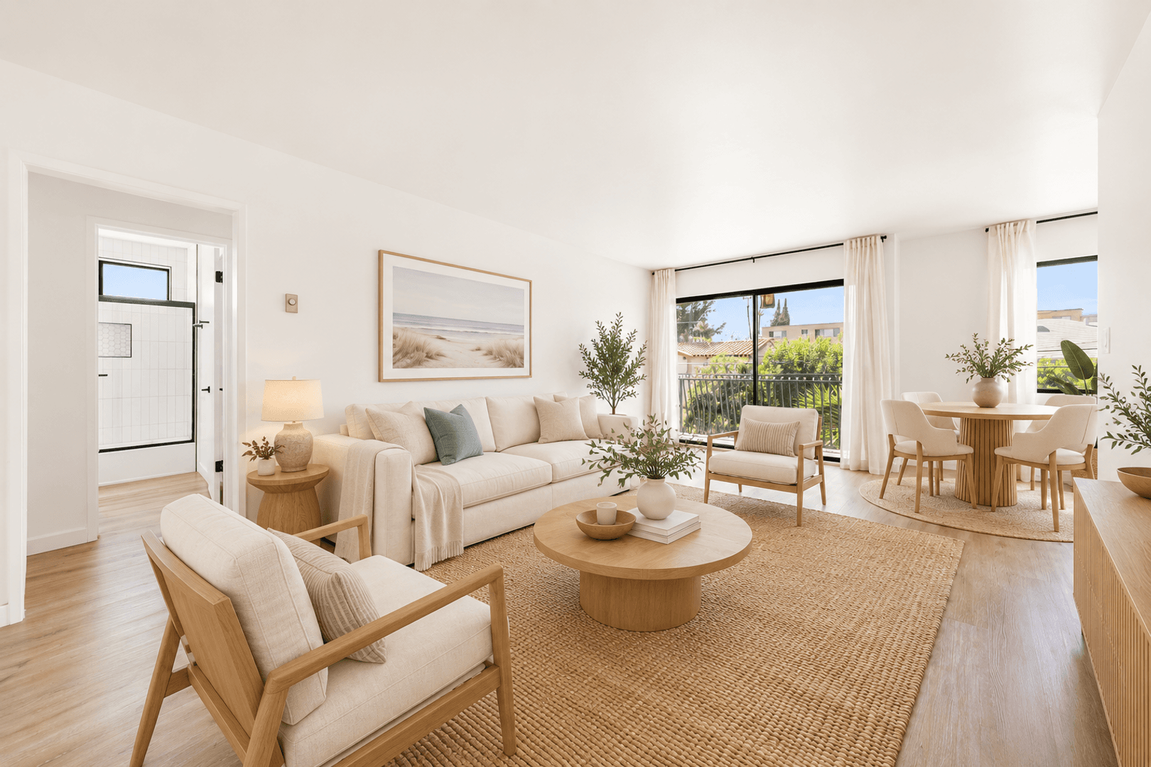 Los Angeles Apartment: 1332 N Vista St