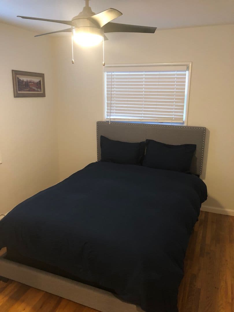 Valley Village Apartment: 12423-25 Chandler Blvd