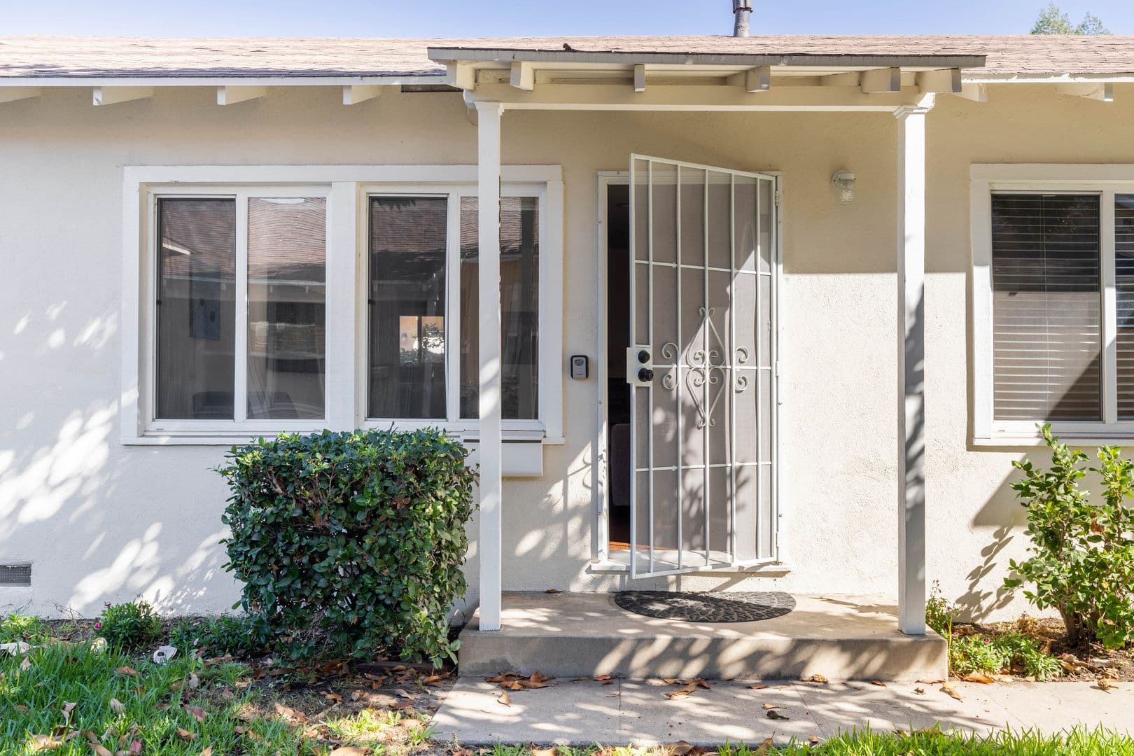 Valley Village Apartment: 12413-15 Candler Blvd