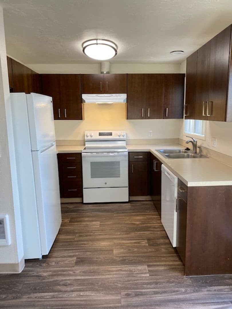 Eugene Apartment: 2345 Patterson Street