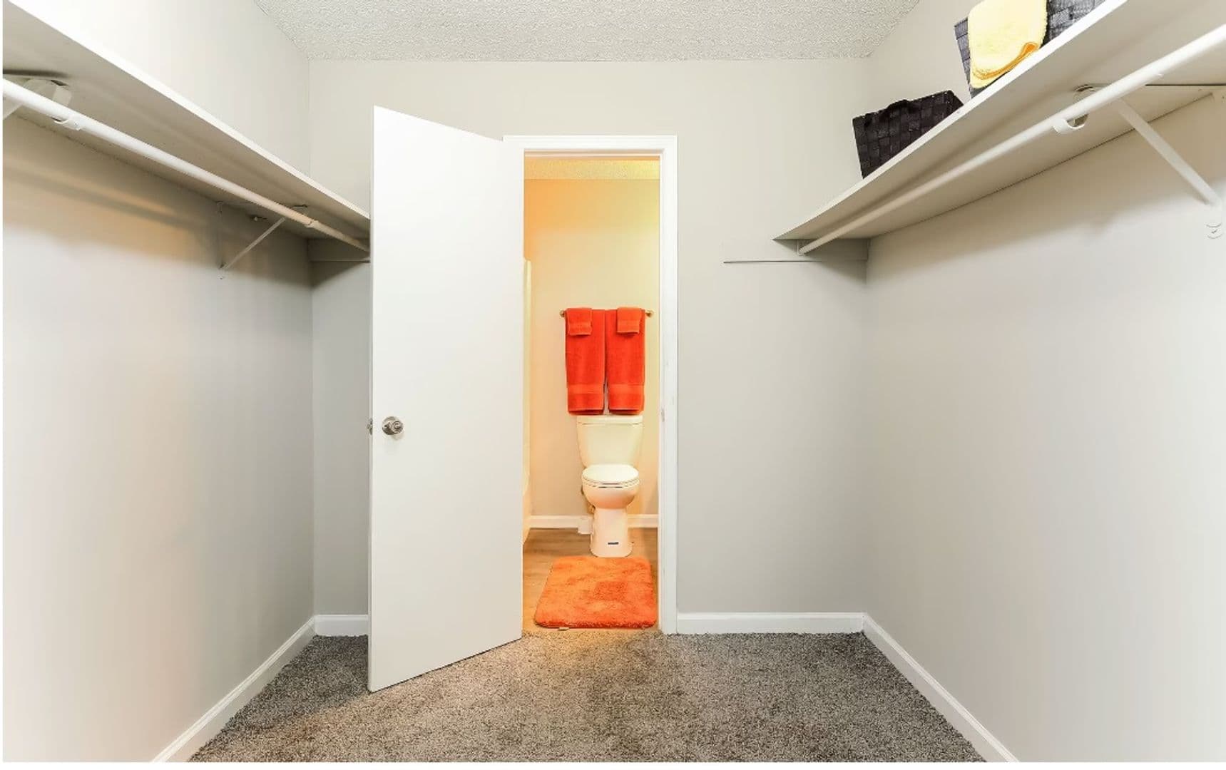 Birmingham Apartment: 660 Valley Crest Drive