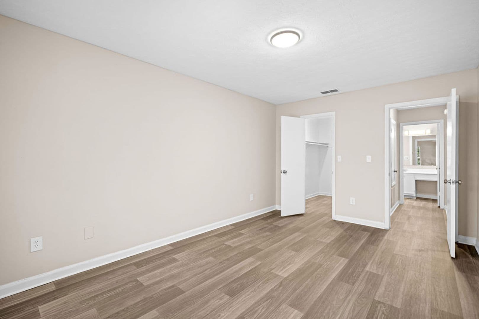 Decatur Apartment: 2435 Aylesbury Loop
