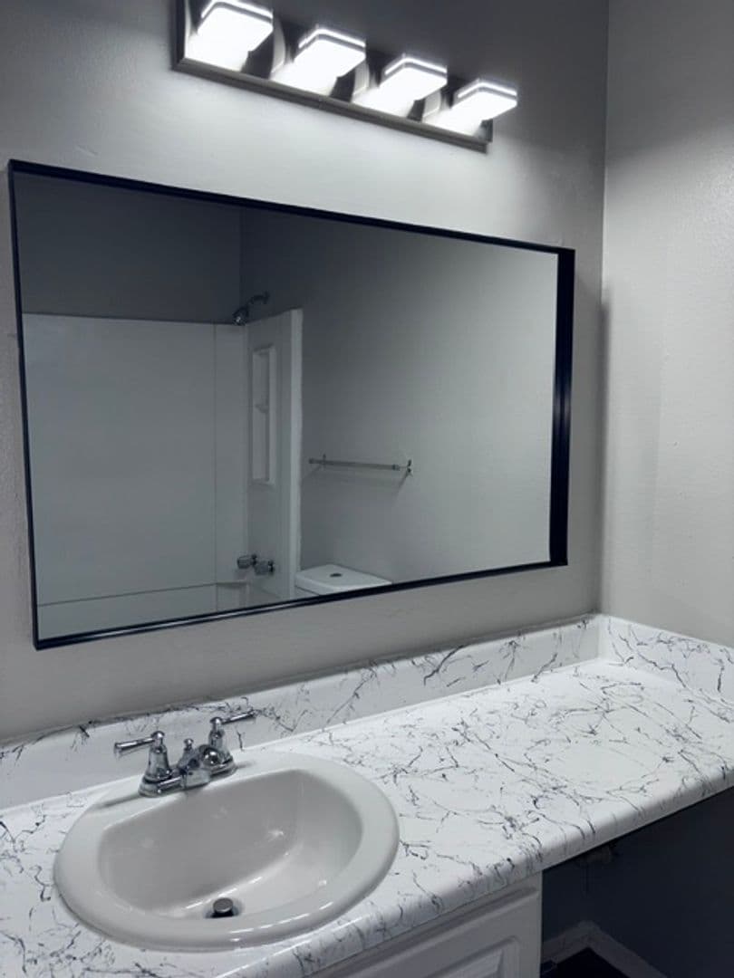 Birmingham Apartment: 660 Valley Crest Drive