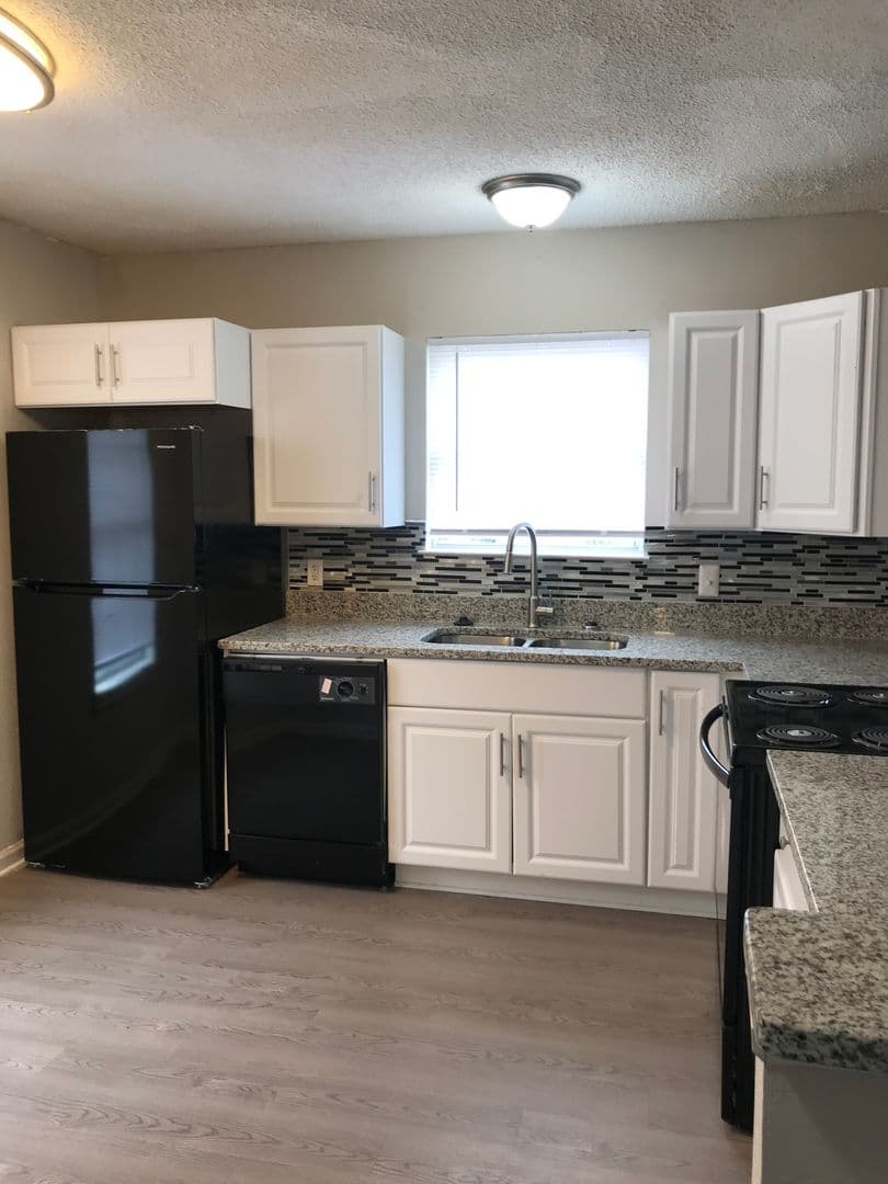 Union City Apartment: 4483 Flat Shoals Road