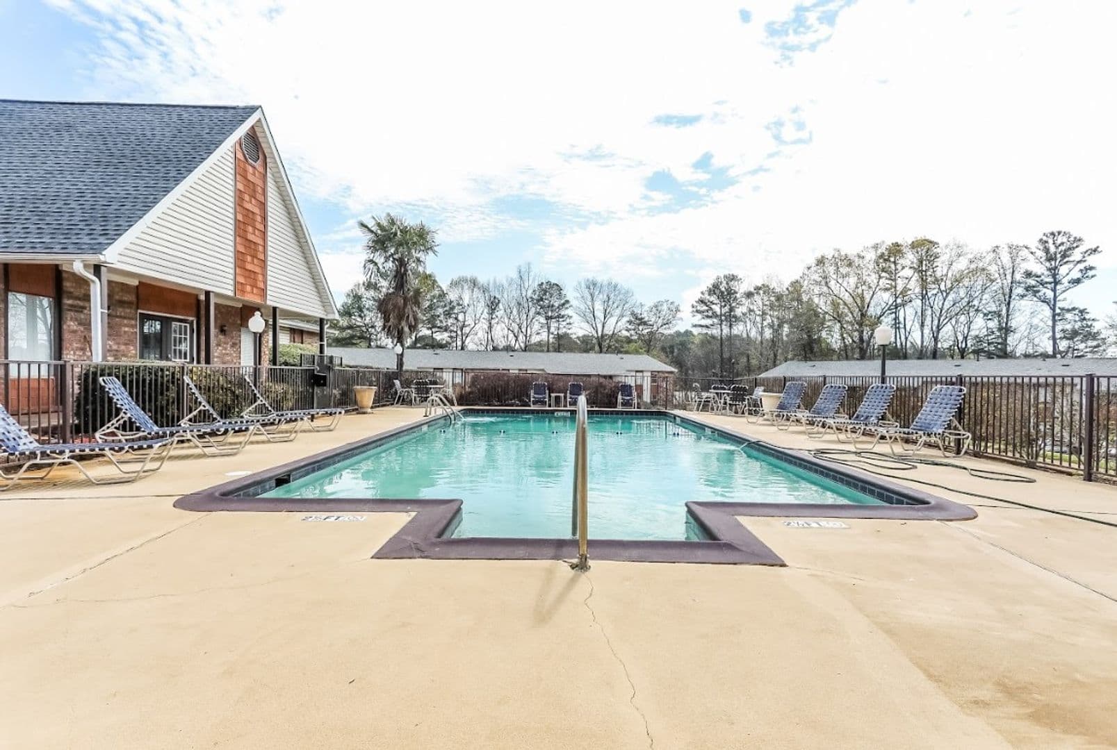 Birmingham Apartment: 660 Valley Crest Drive