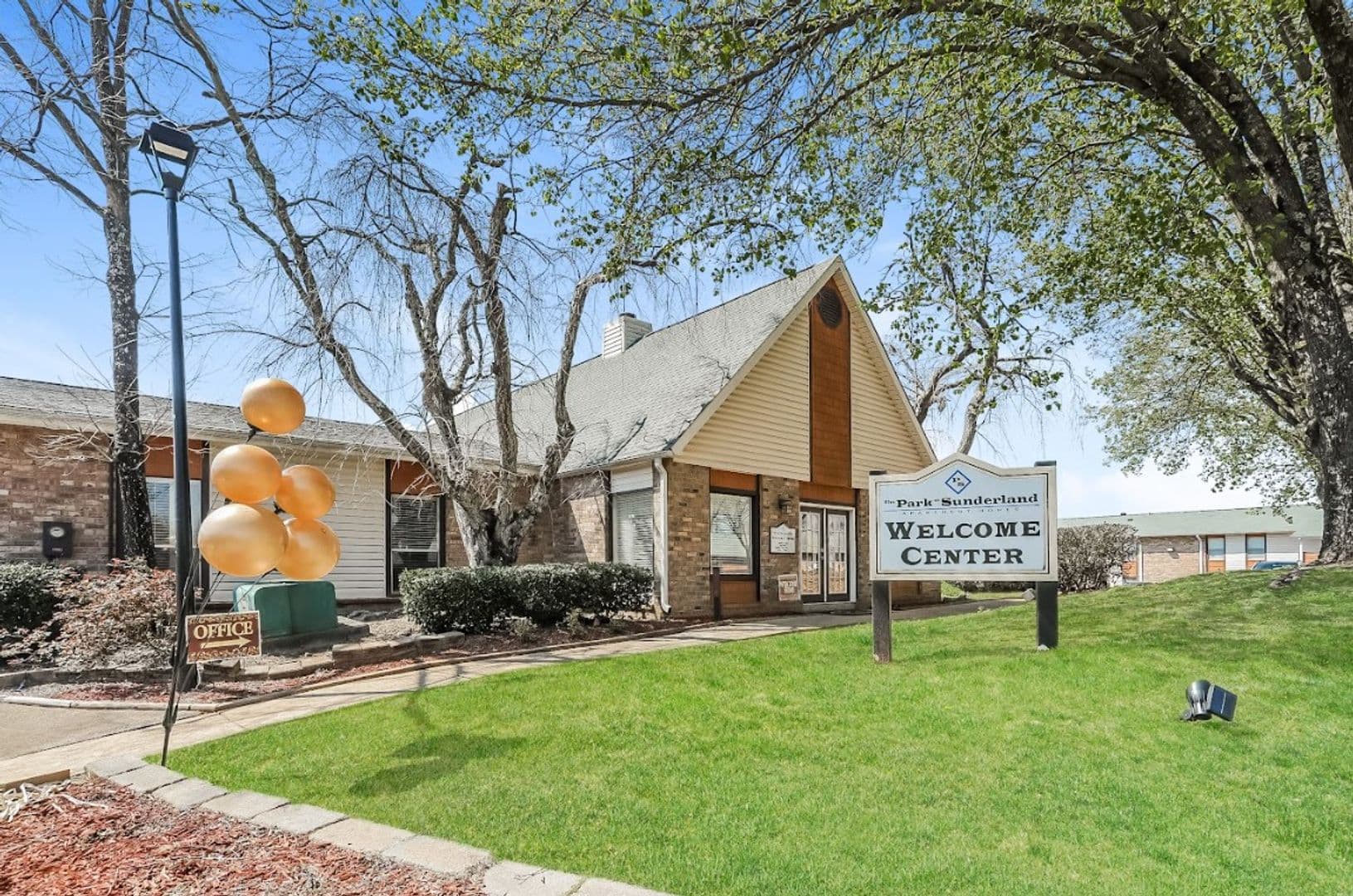Birmingham Apartment: 660 Valley Crest Drive