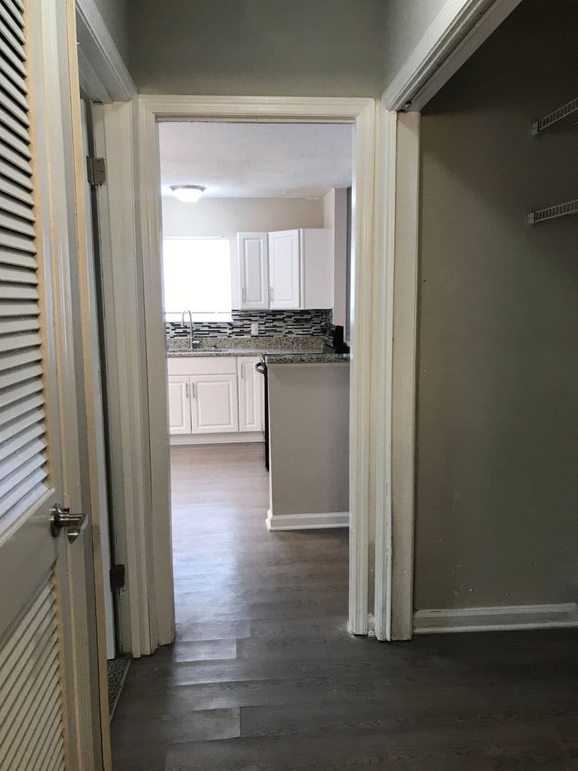 Union City Apartment: 4483 Flat Shoals Road