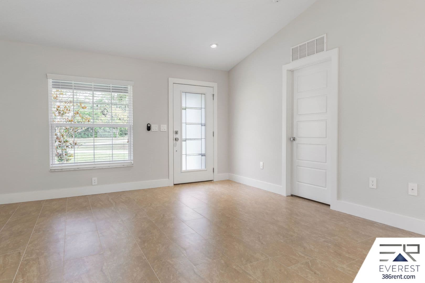Palm Coast House: 12 Walt Place