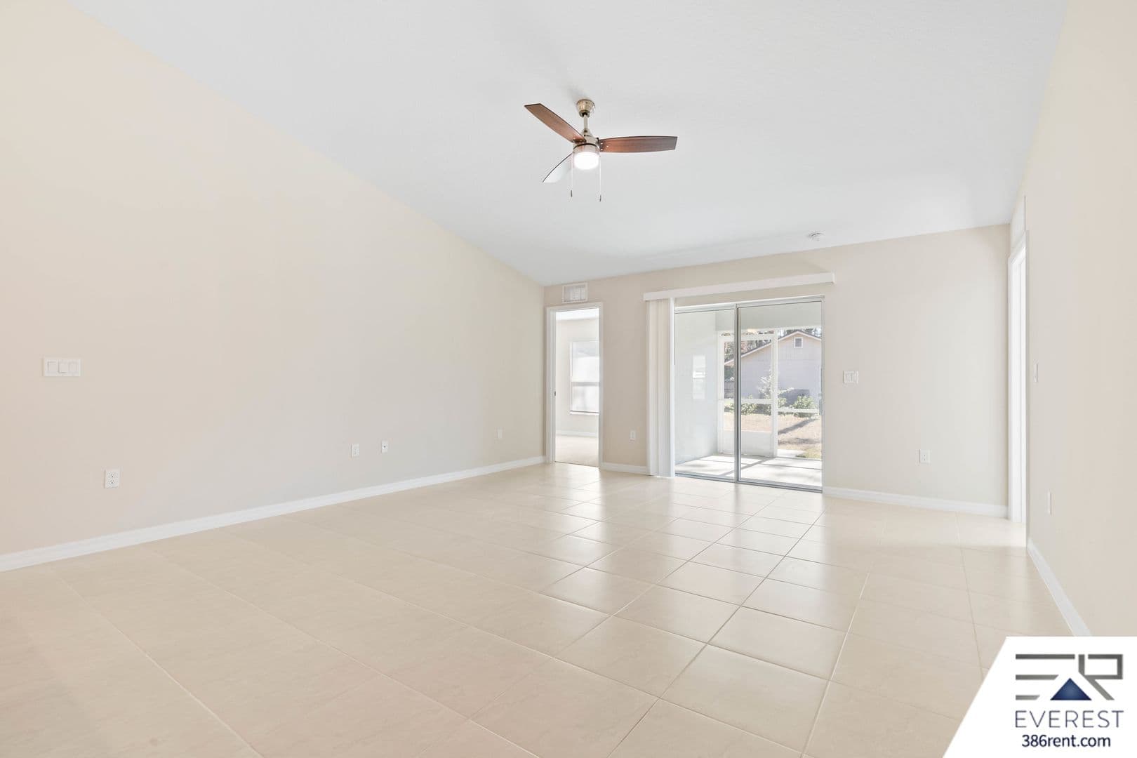 Palm Coast House: 11 Burning Tree Place