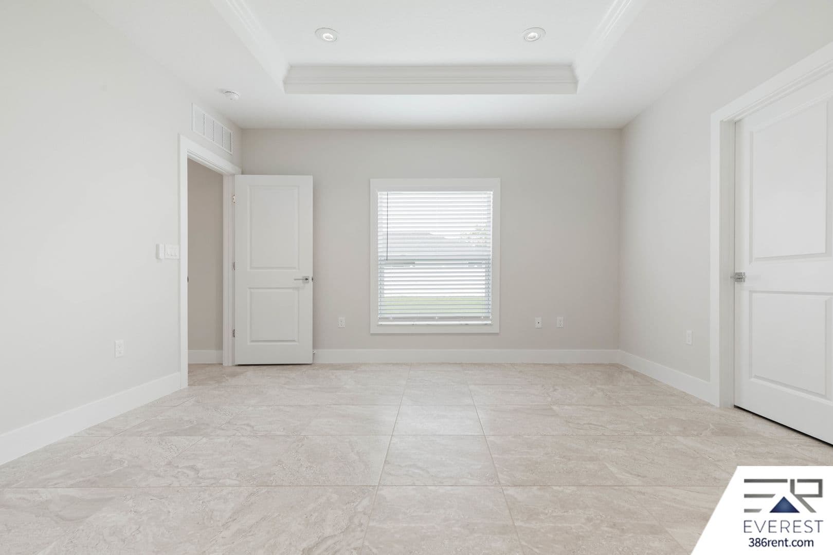 PALM COAST House: 22 WOODLYN LN
