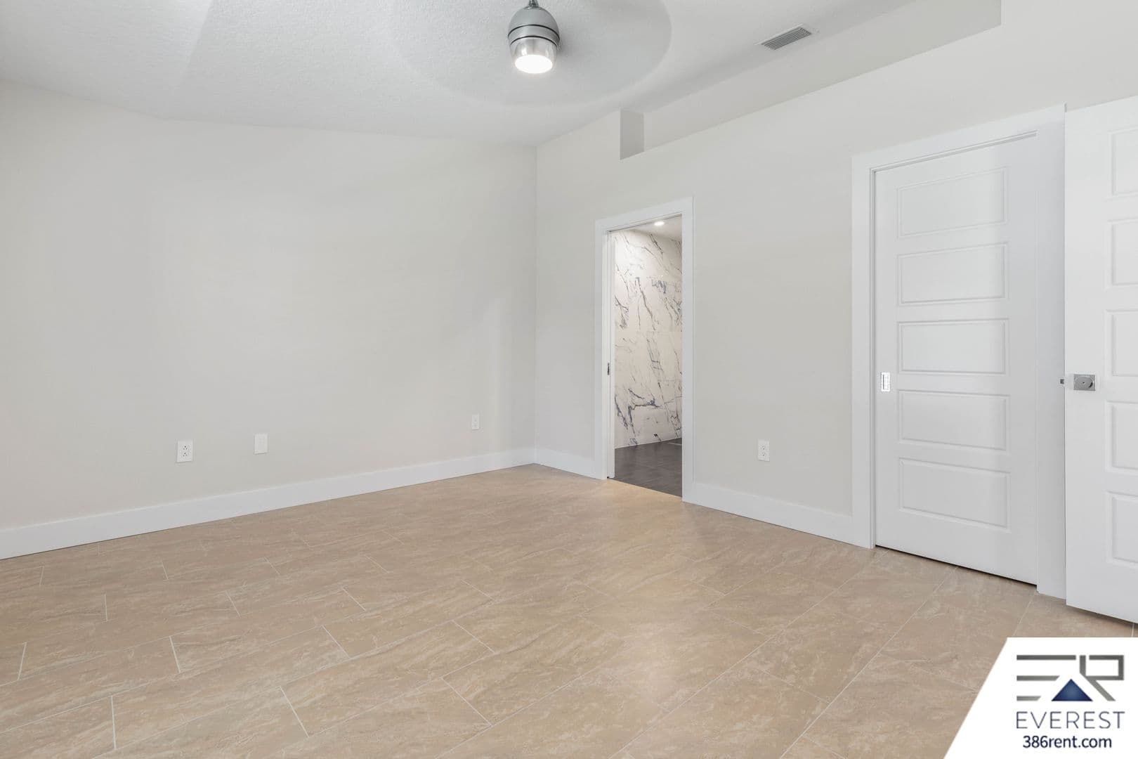 Palm Coast House: 12 Walt Place