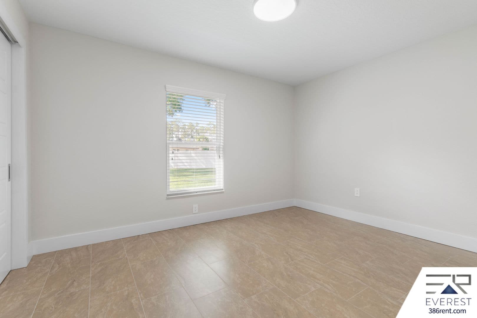 Palm Coast House: 12 Walt Place