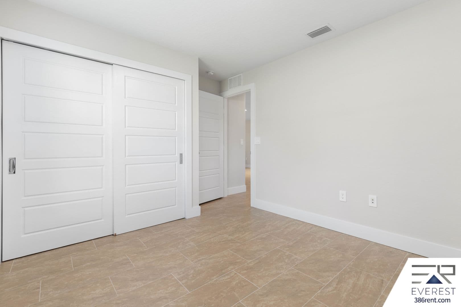 Palm Coast House: 12 Walt Place