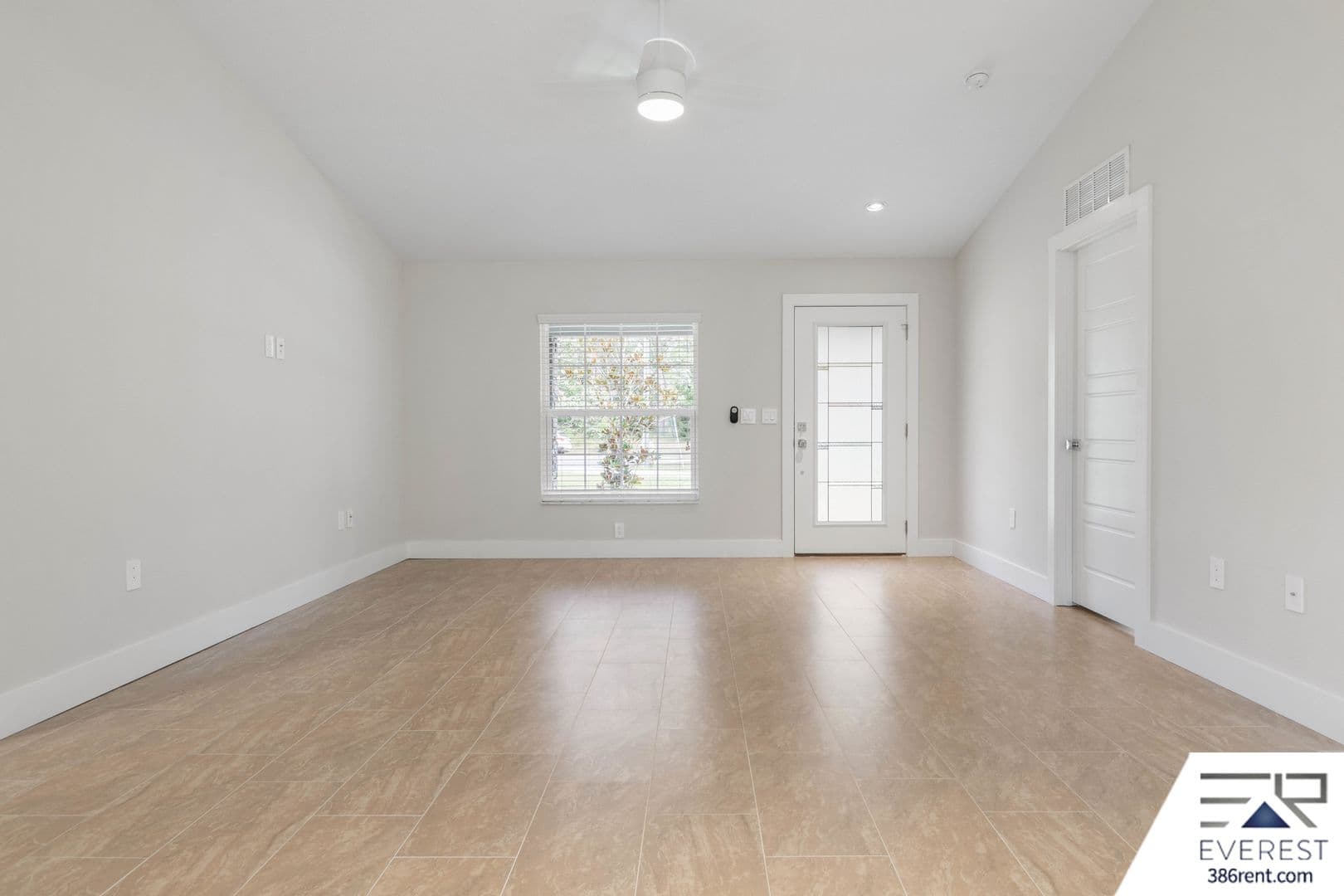 Palm Coast House: 12 Walt Place