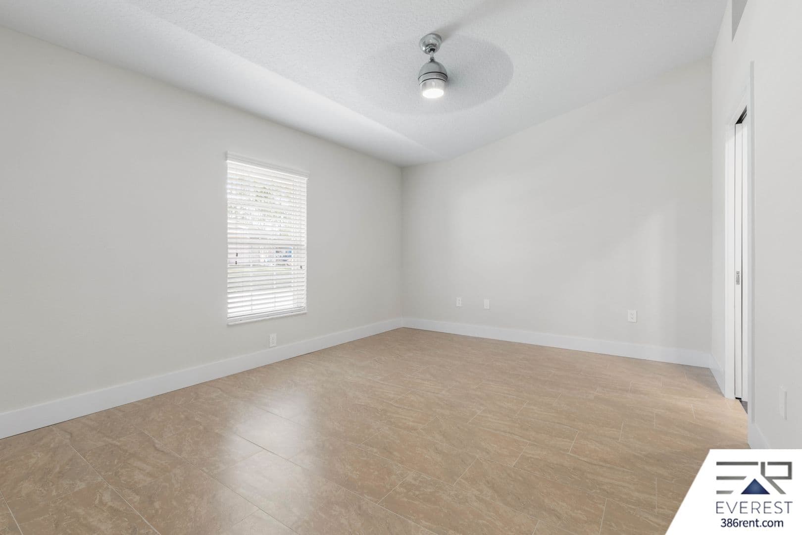 Palm Coast House: 12 Walt Place