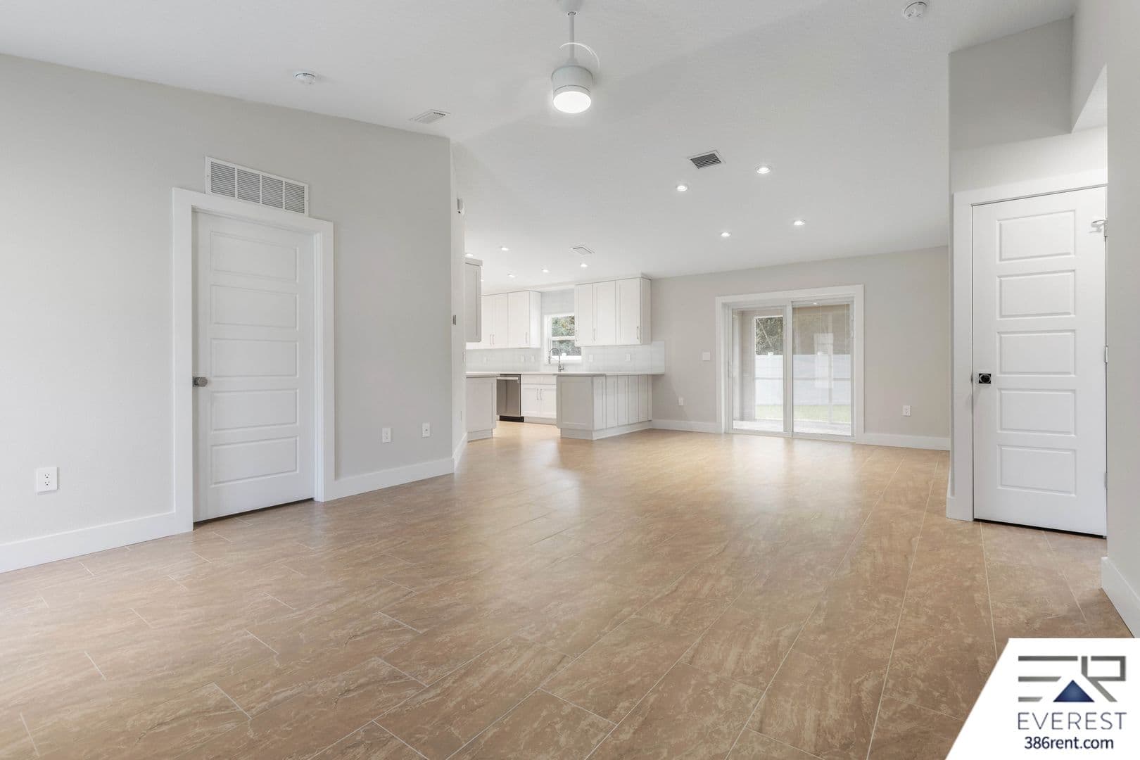 Palm Coast House: 12 Walt Place