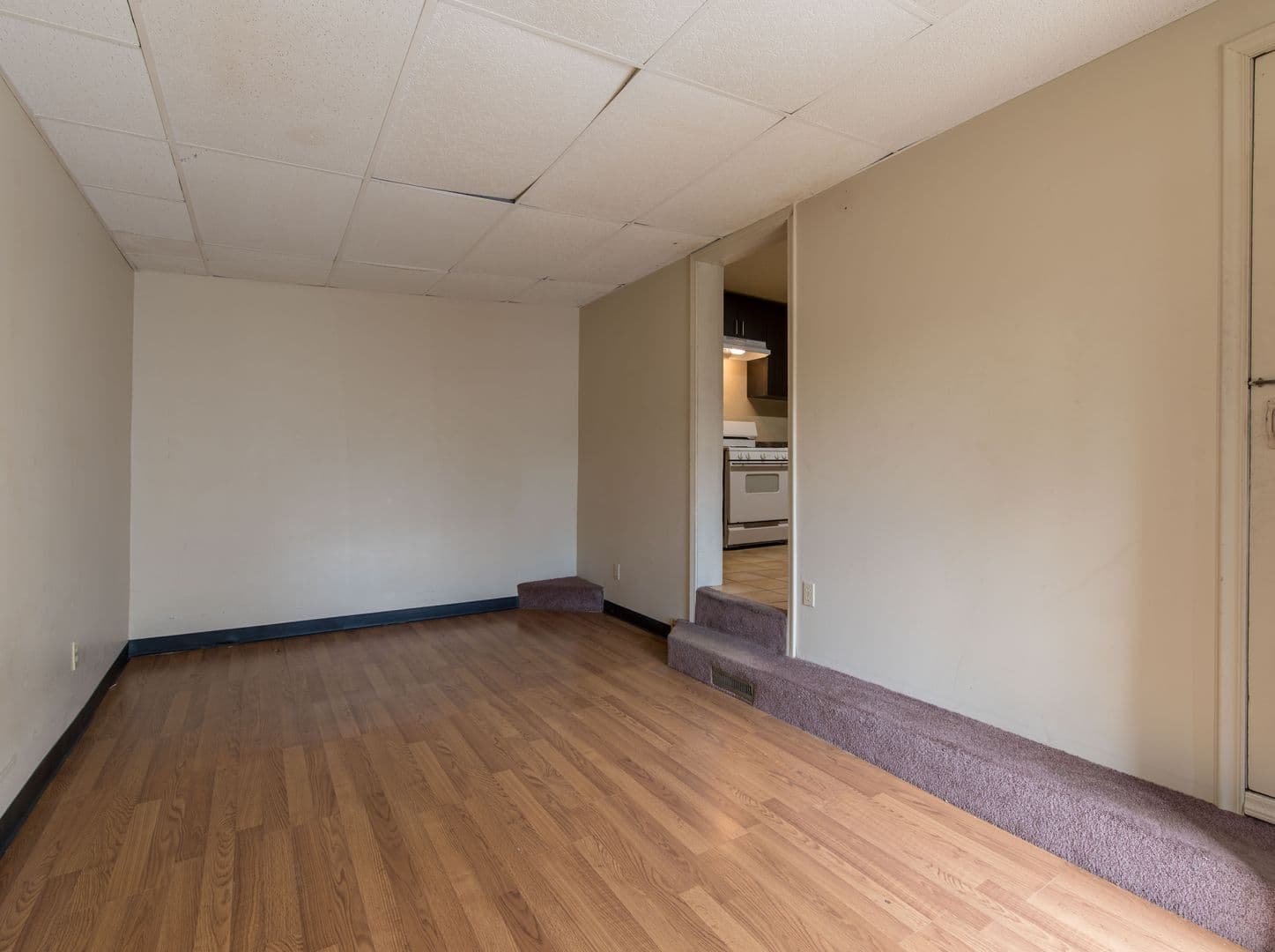 Springfield Apartment: 1441 E McDaniel St