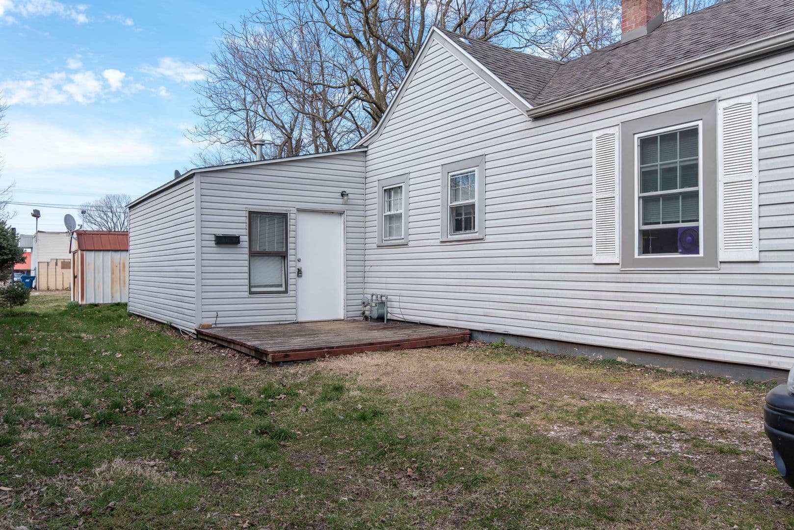 Springfield Apartment: 1441 E McDaniel St