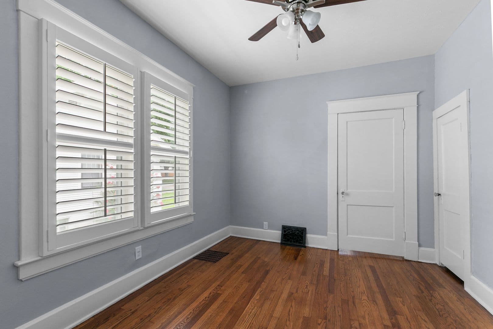 Springfield House: 1121 S Roanoke Ave