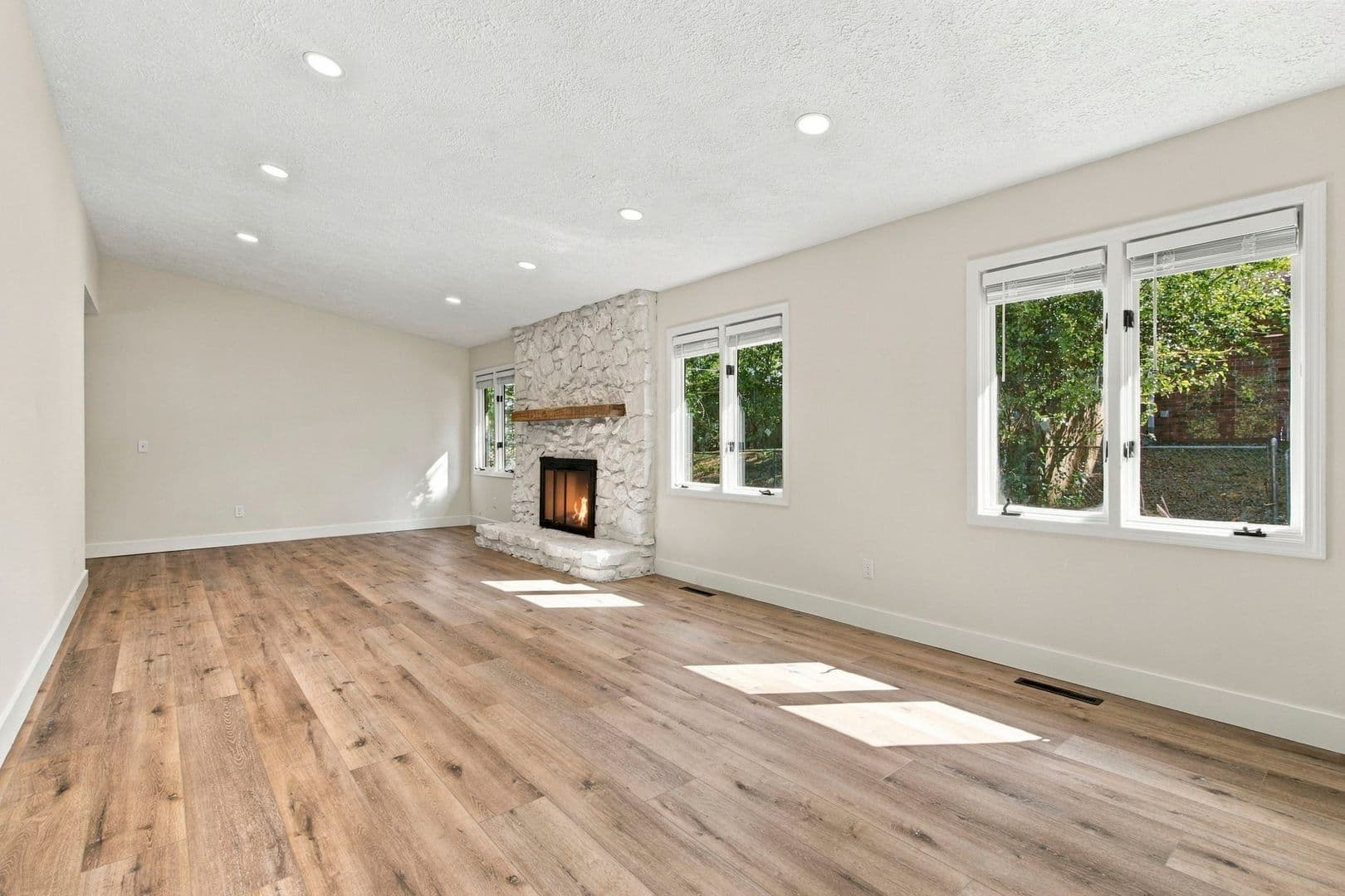 Willard House: 117 Ridgeview Dr