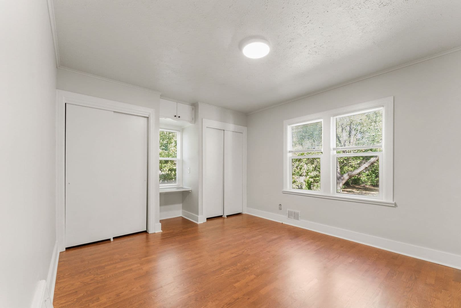 Springfield House: 307 W Portland St