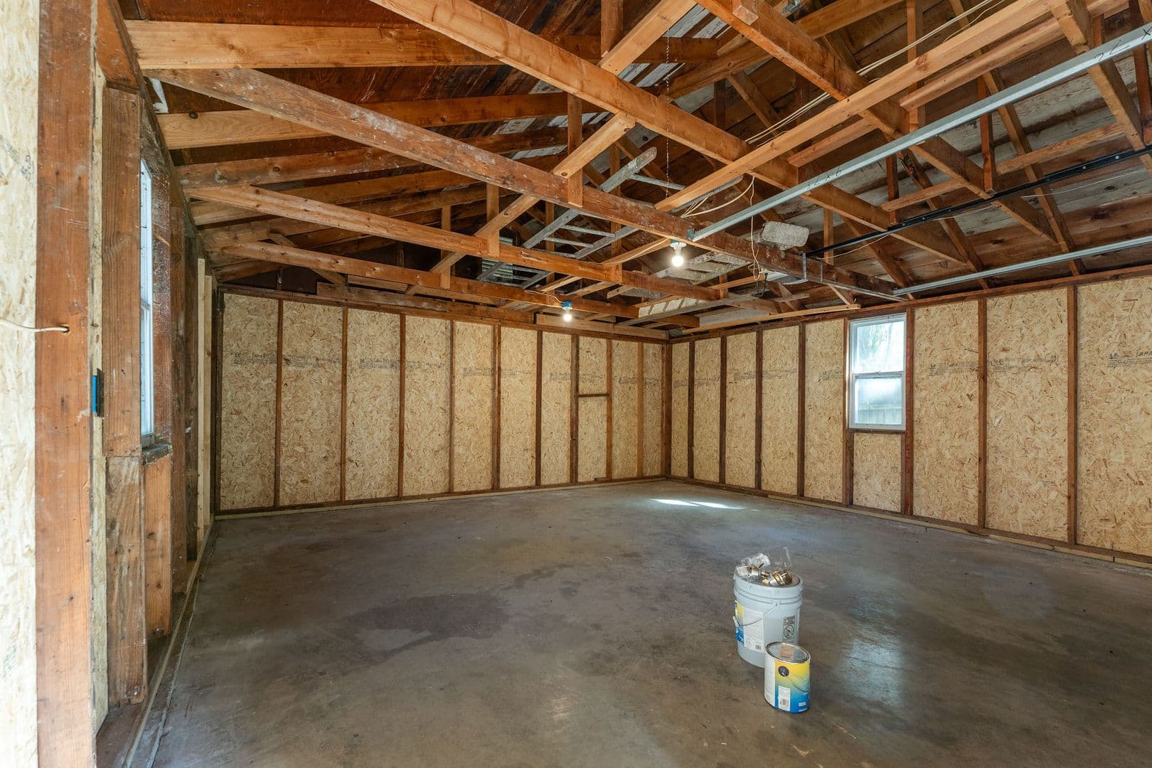 Springfield House: 307 W Portland St