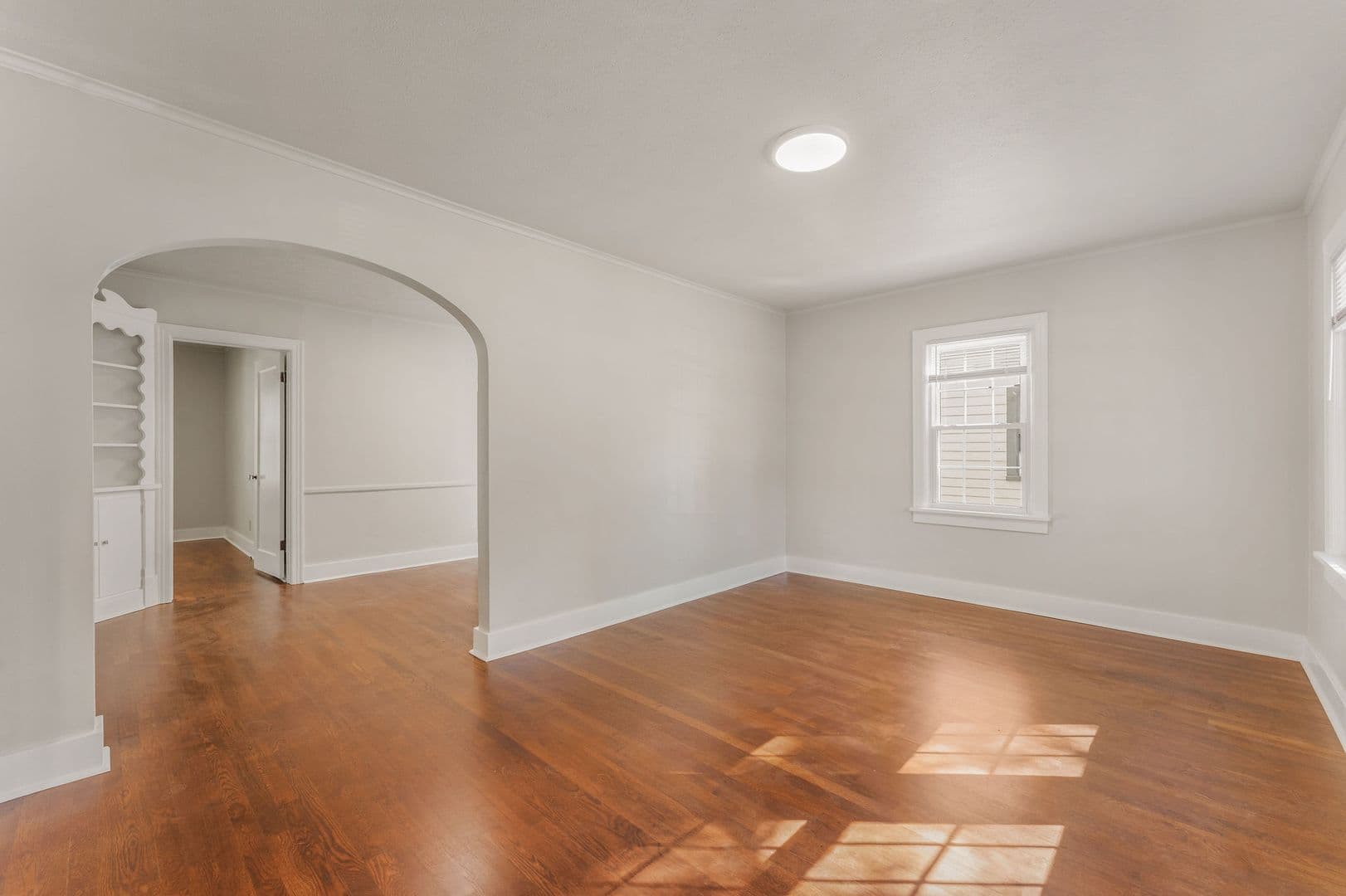 Springfield House: 307 W Portland St