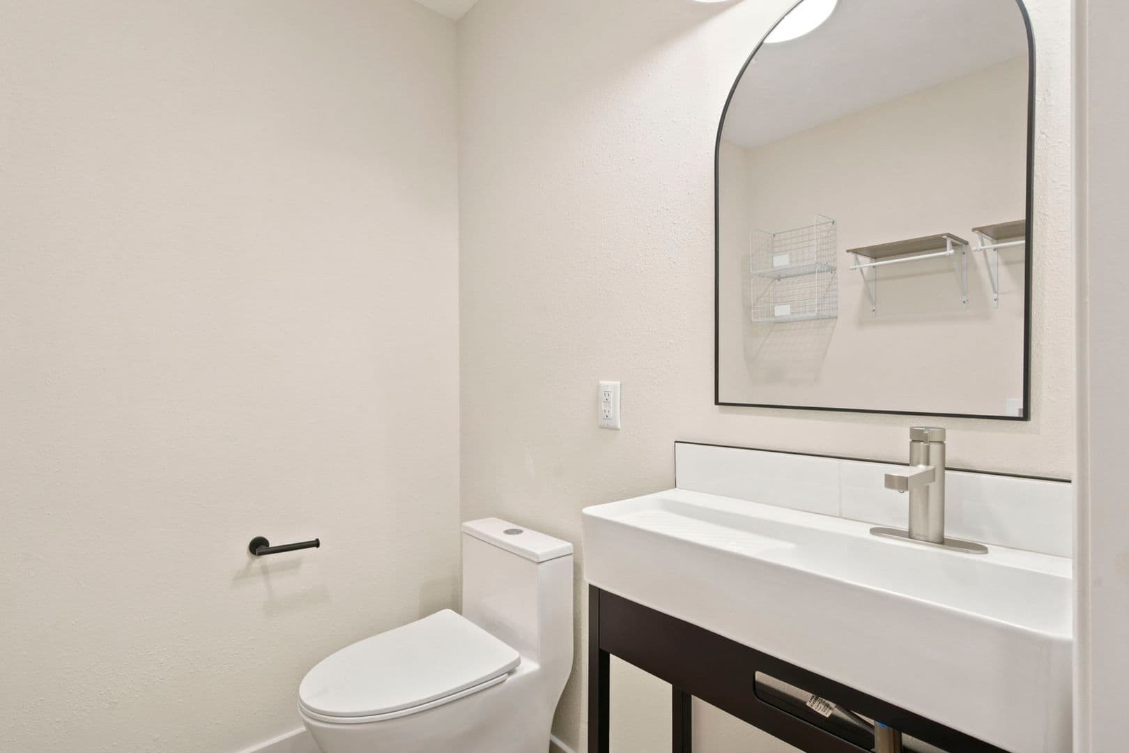 Willard House: 117 Ridgeview Dr