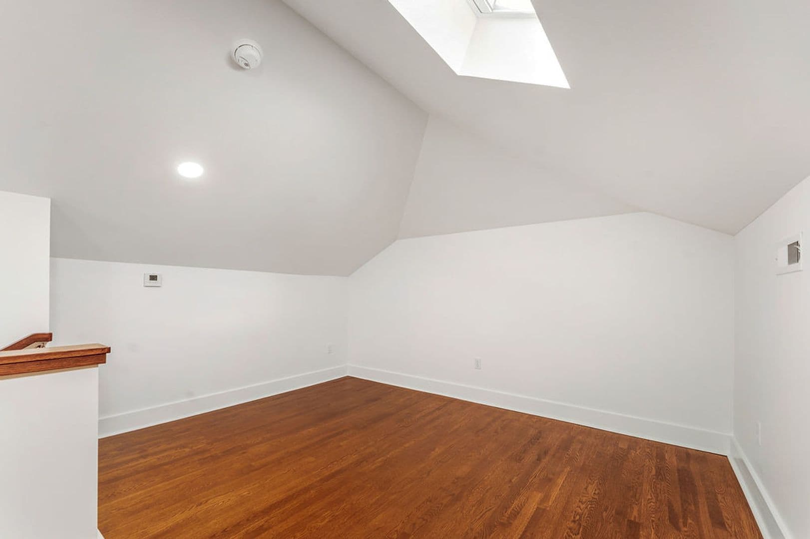 Springfield House: 601 E Delmar St