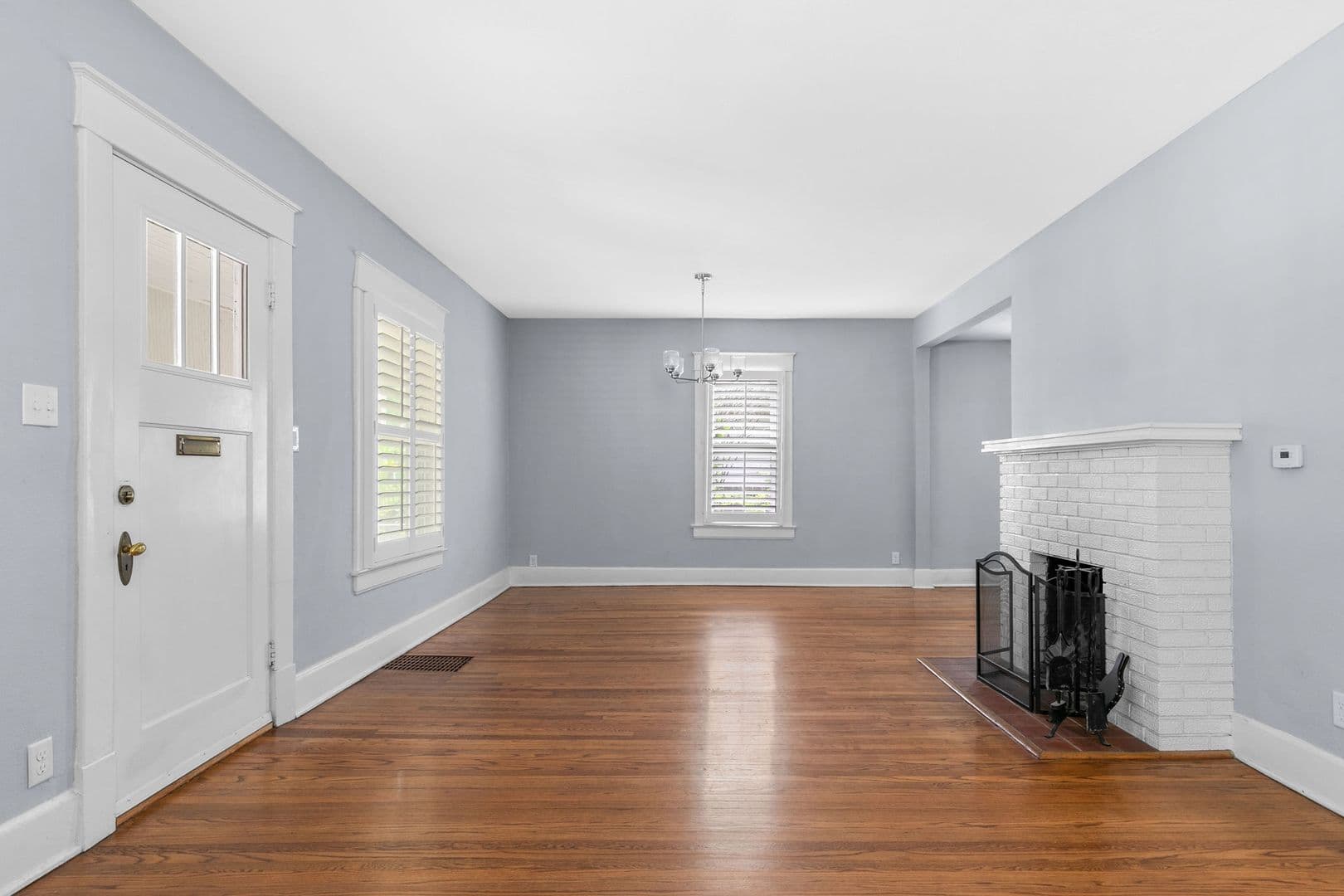 Springfield House: 1121 S Roanoke Ave