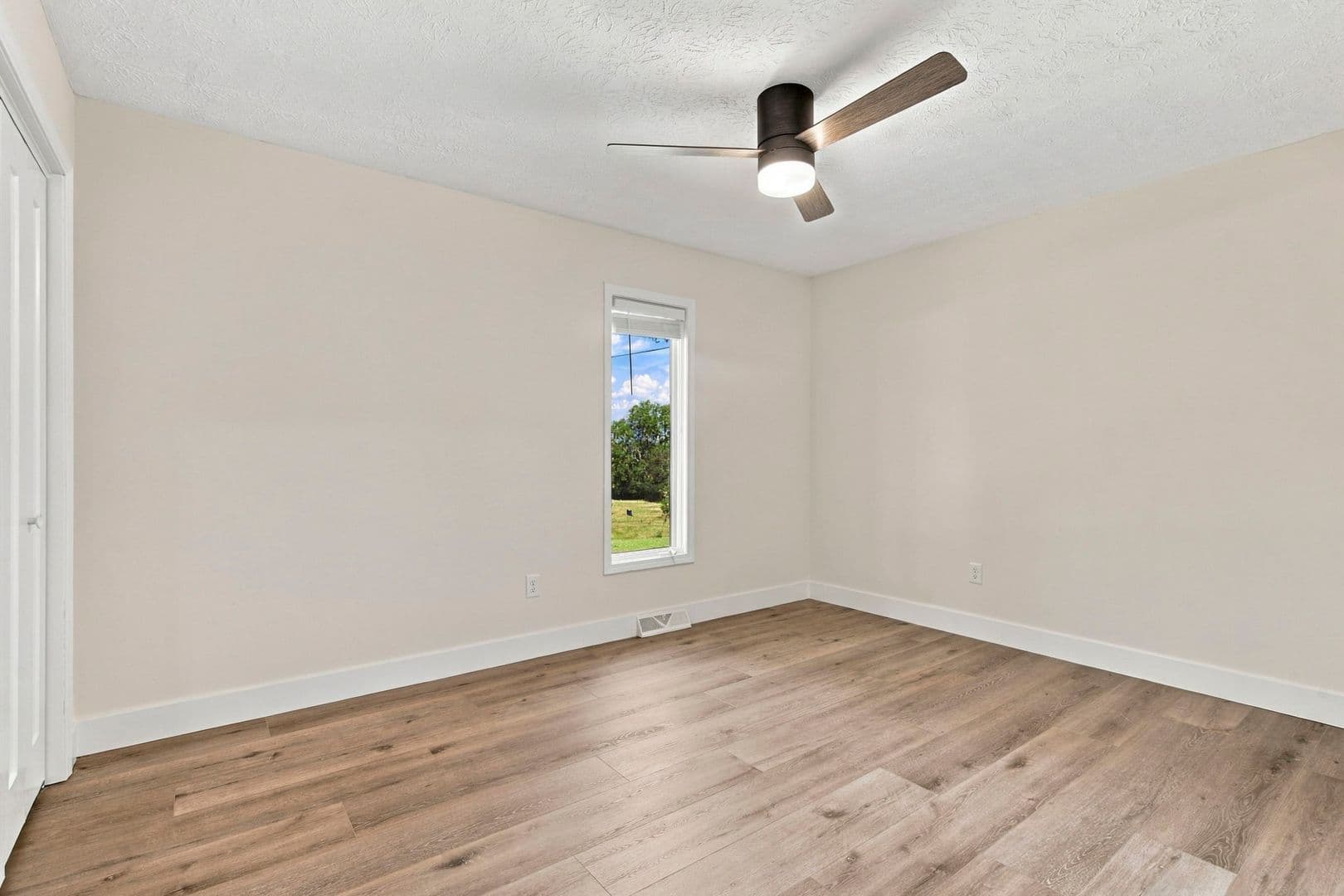 Willard House: 117 Ridgeview Dr
