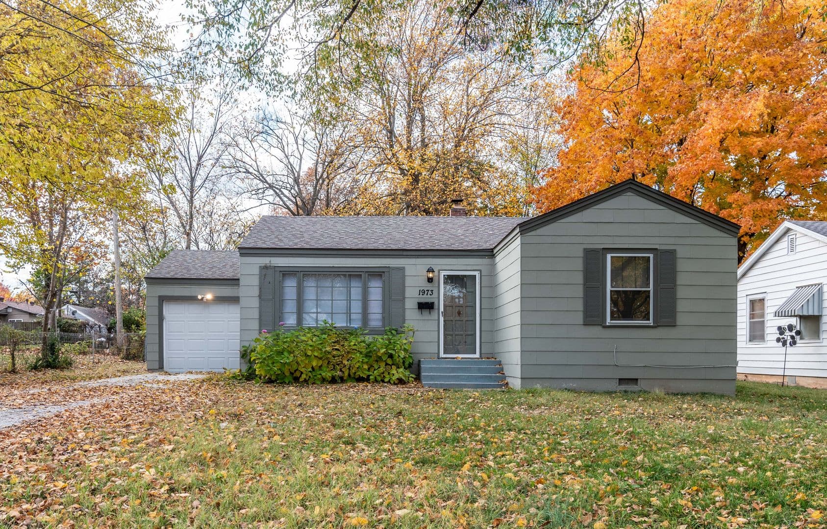 Springfield House: 1973 E Cherry St Ct