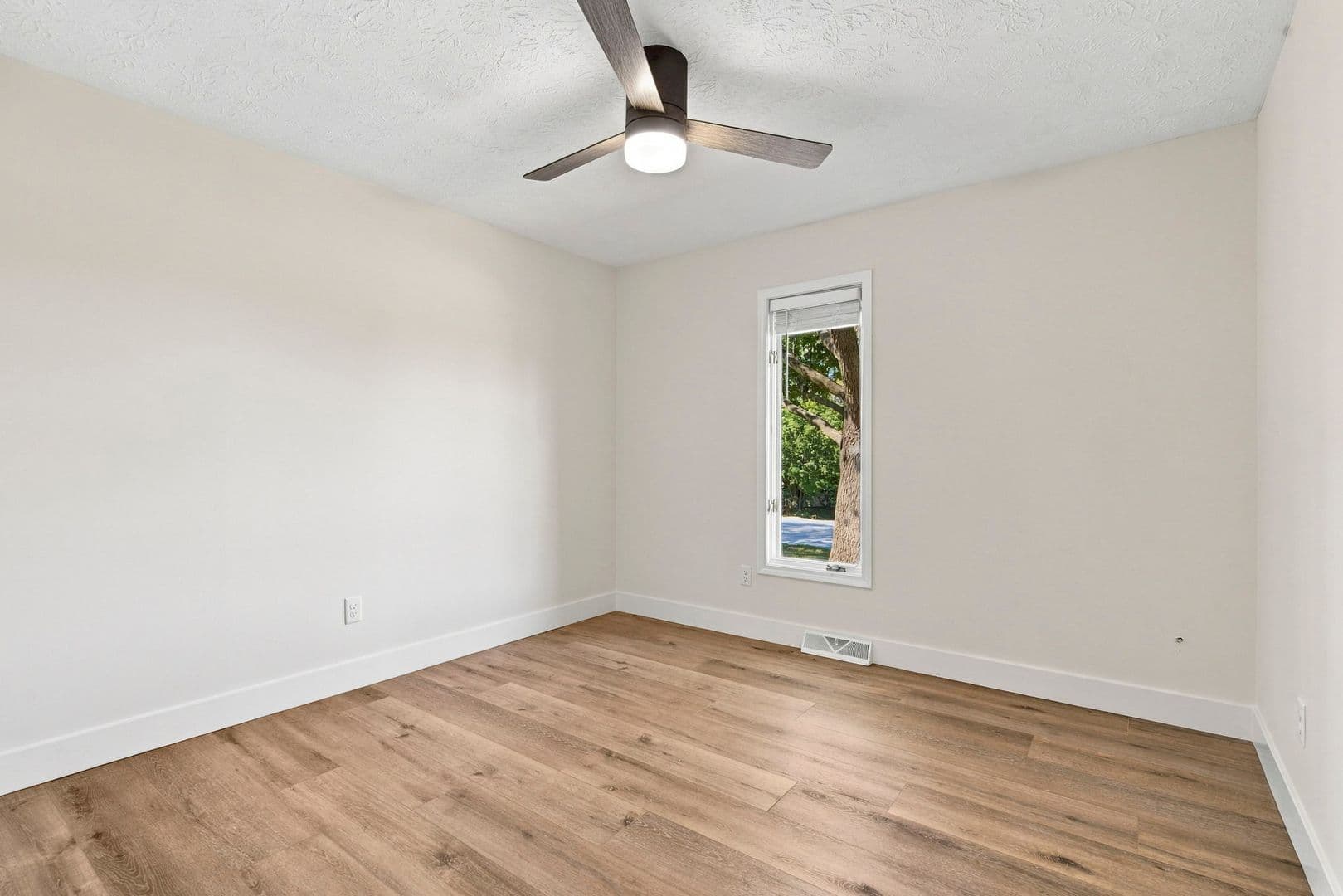 Willard House: 117 Ridgeview Dr