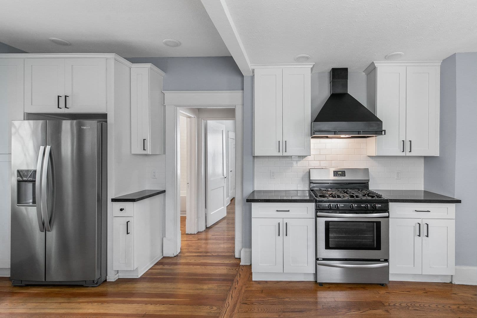 Springfield House: 1121 S Roanoke Ave