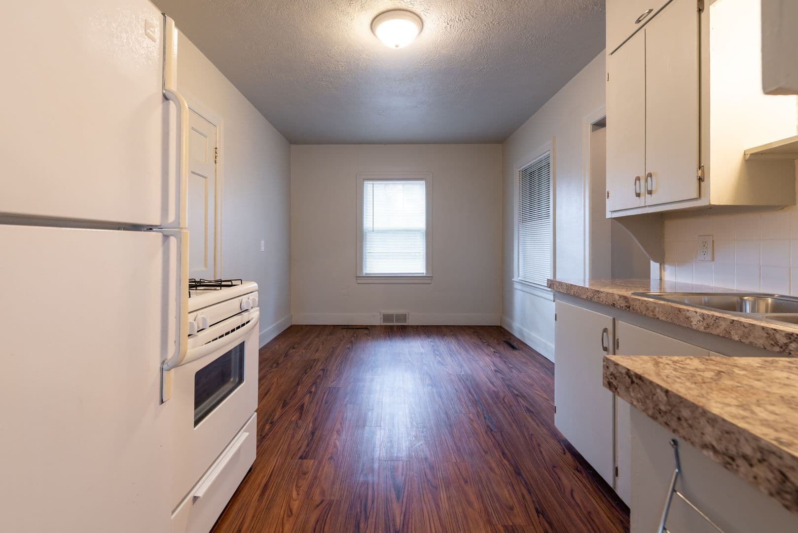 Springfield House: 1973 E Cherry St Ct