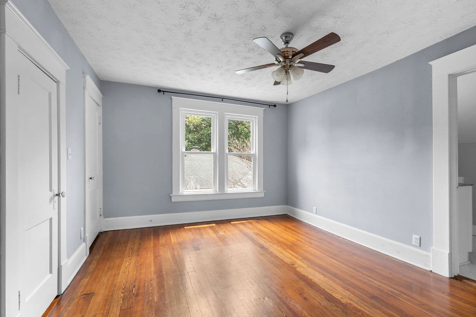 Springfield House: 1121 S Roanoke Ave