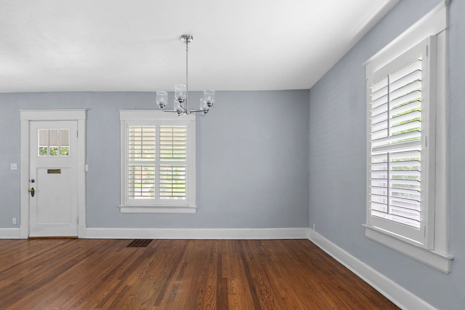 Springfield House: 1121 S Roanoke Ave