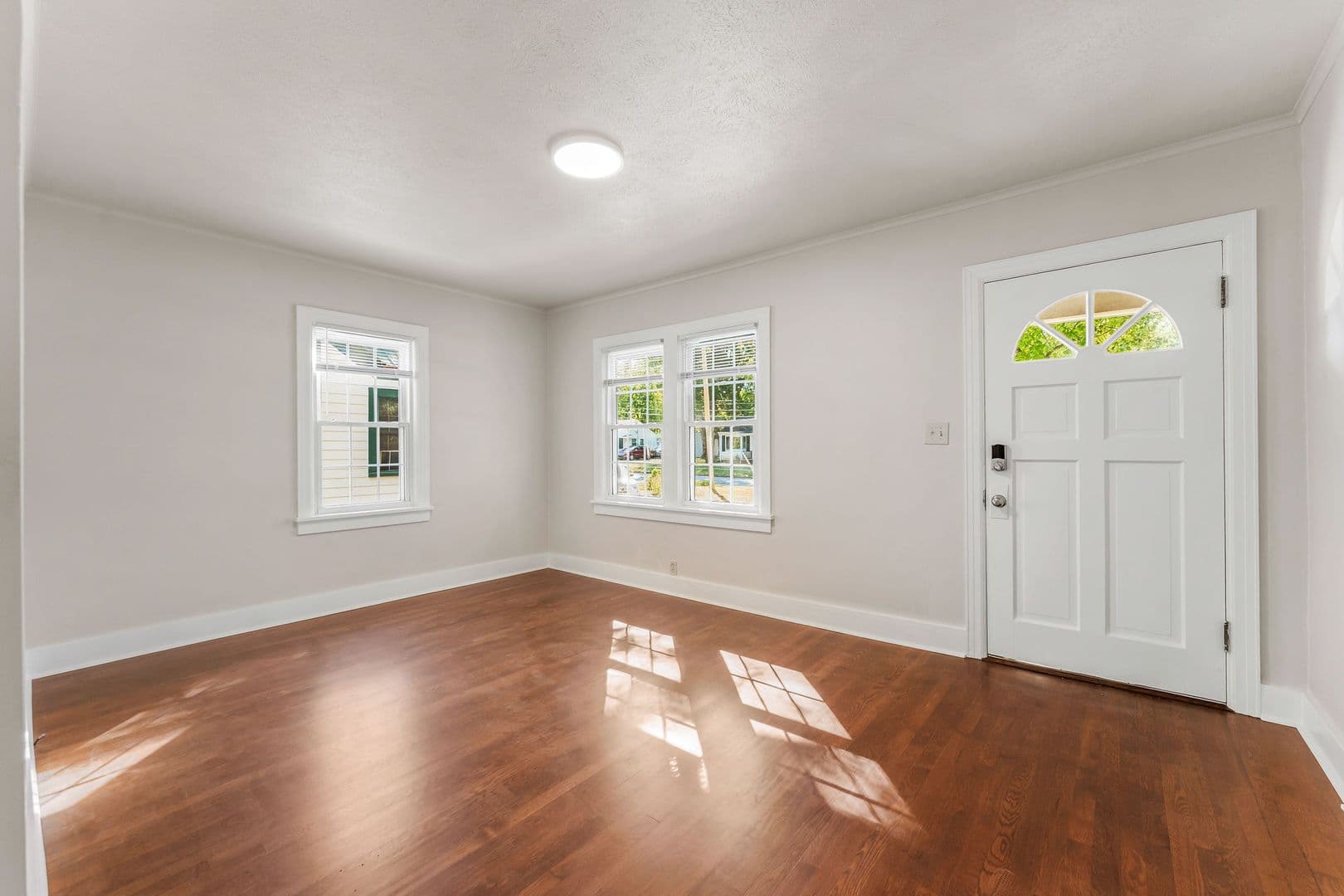 Springfield House: 307 W Portland St