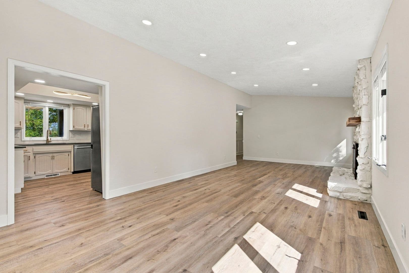 Willard House: 117 Ridgeview Dr