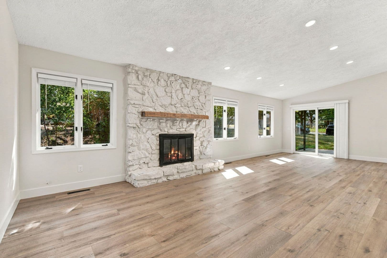 Willard House: 117 Ridgeview Dr