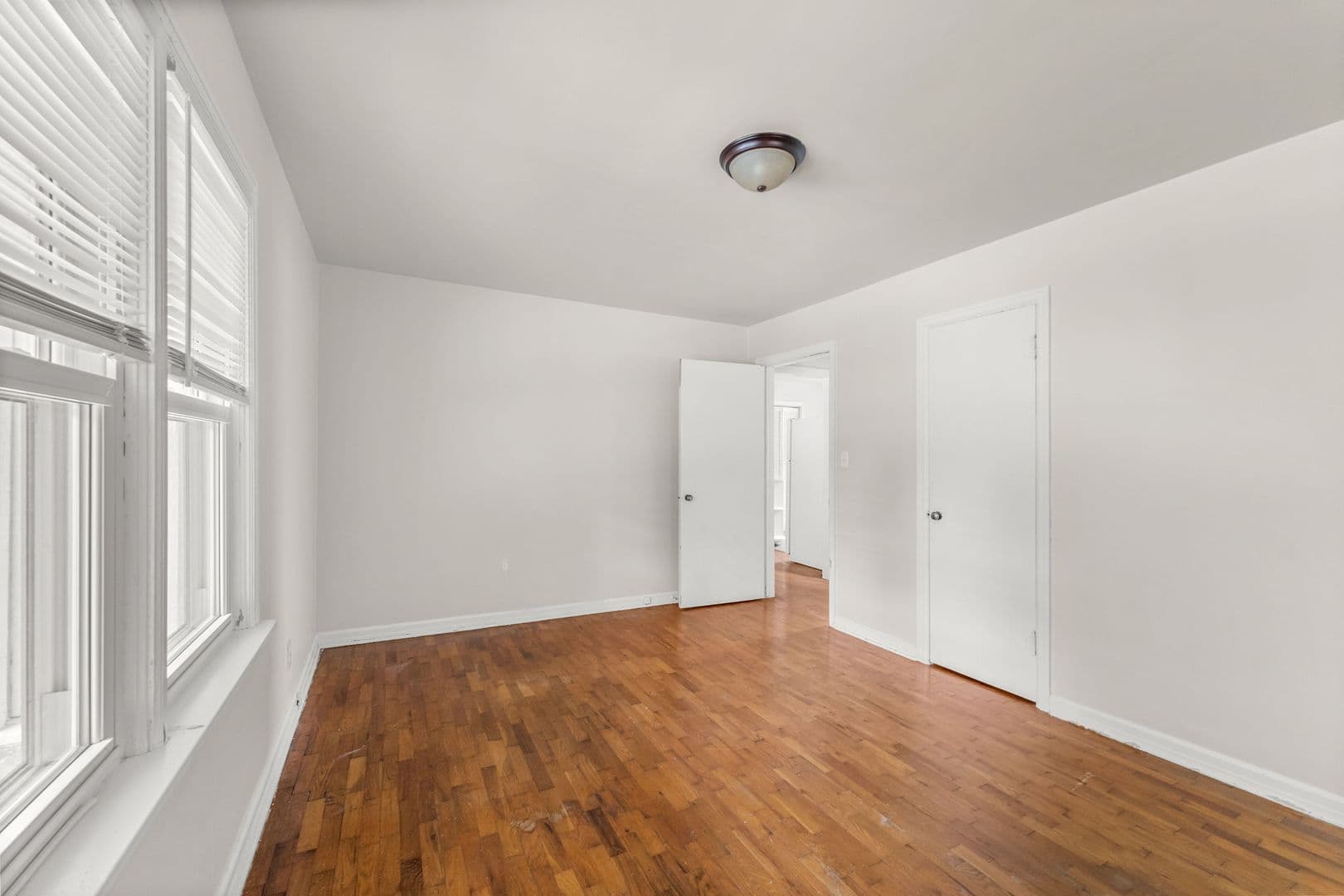 Springfield Apartment: 426-428 W Stanford St