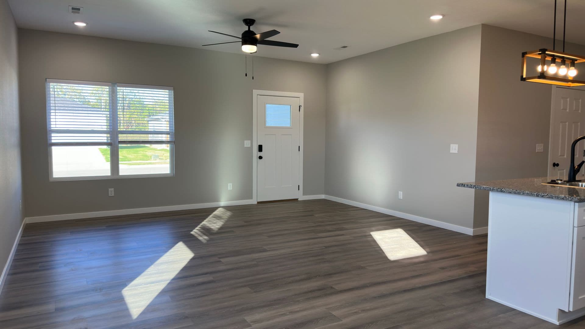 Springfield House: 880 S. Spring Hill Ave